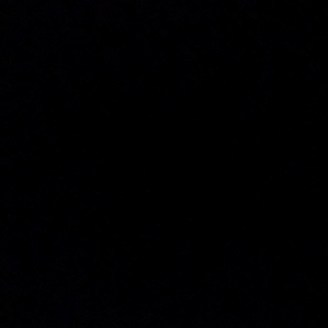 ￥