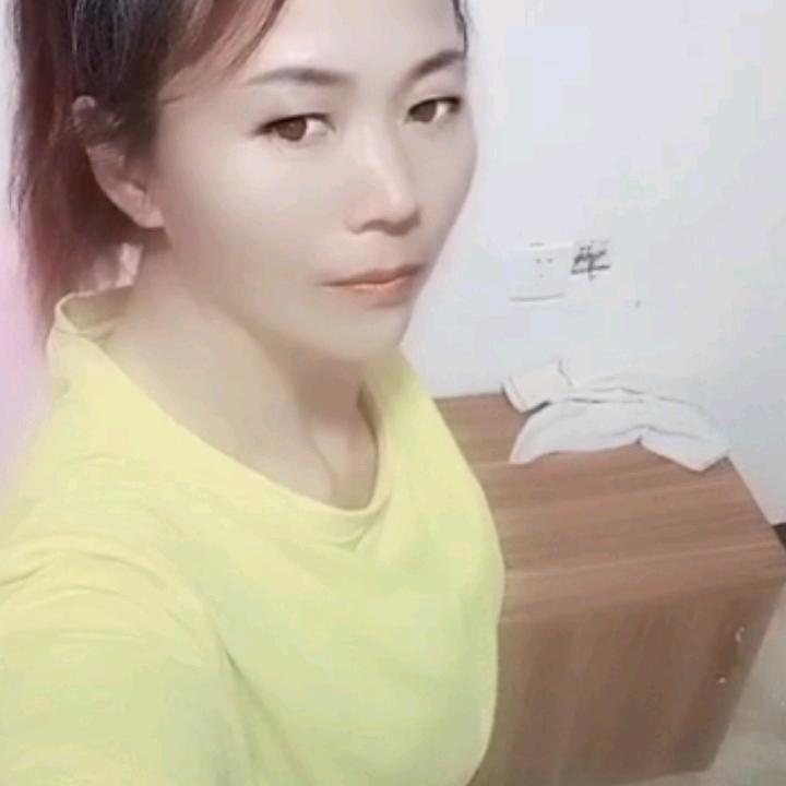 人怕无钱心怕伤