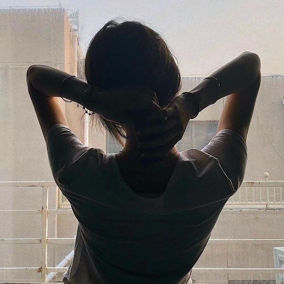 晓晓。