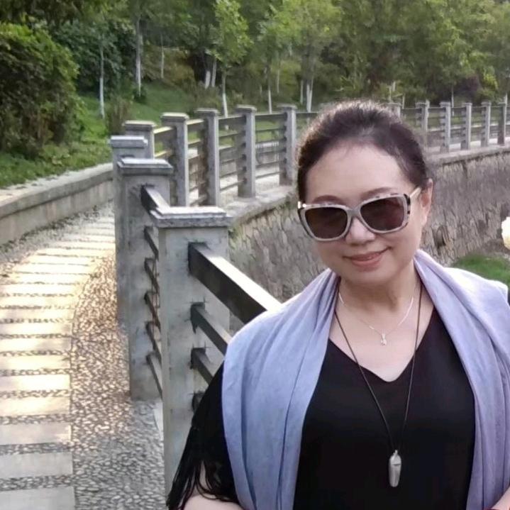 王妍