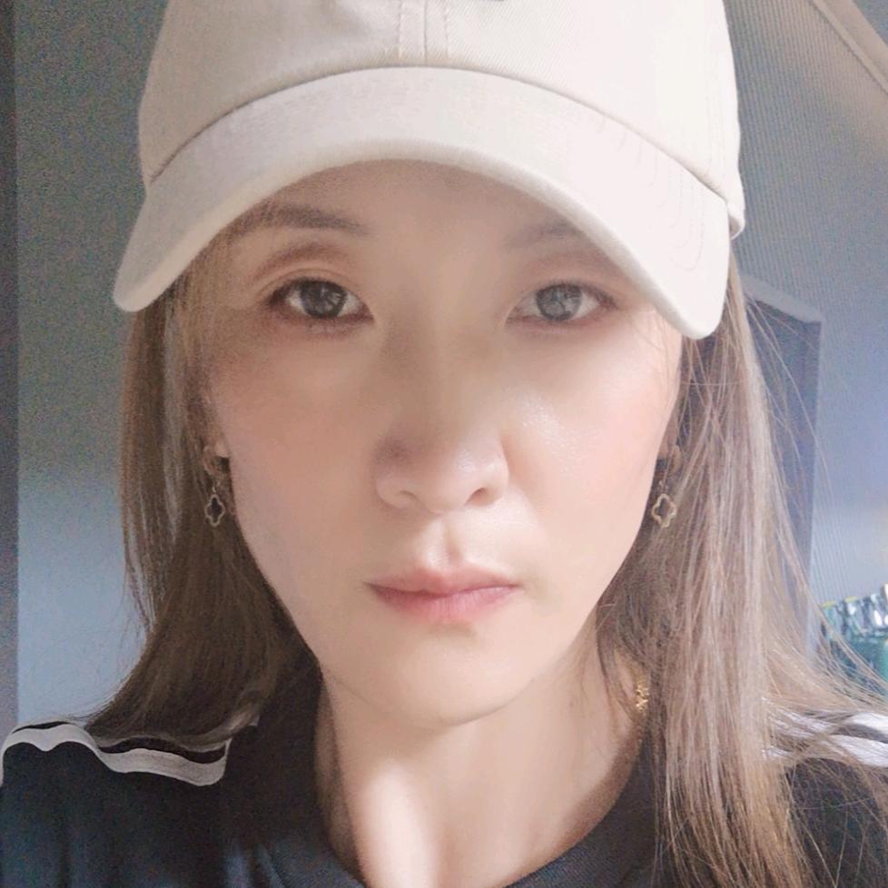 (｡･ω･｡)ﾉ♡王哪李跑(´ε｀ )♡