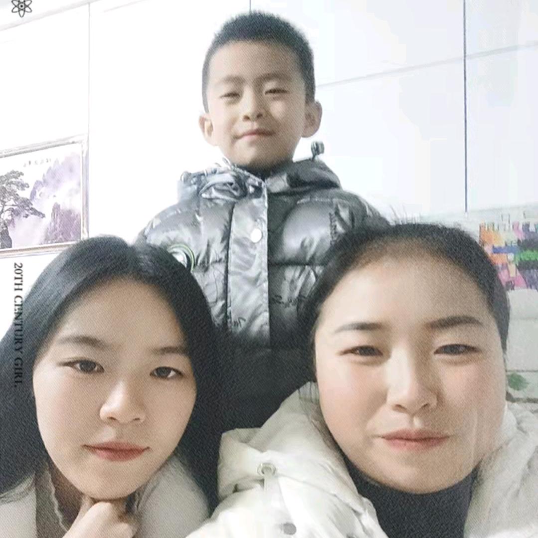 阳光下的微笑