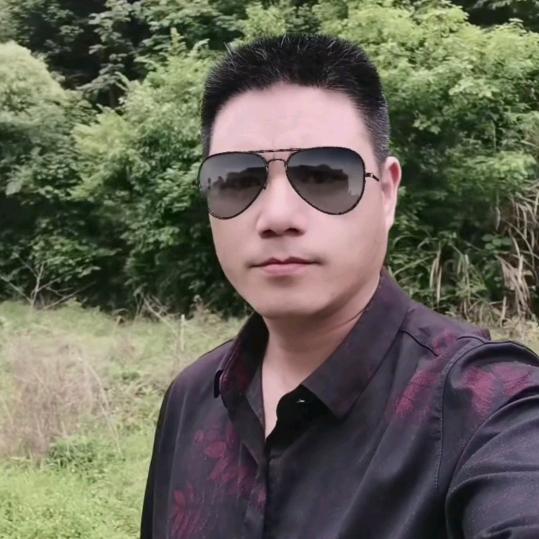 邓歌（格局）
