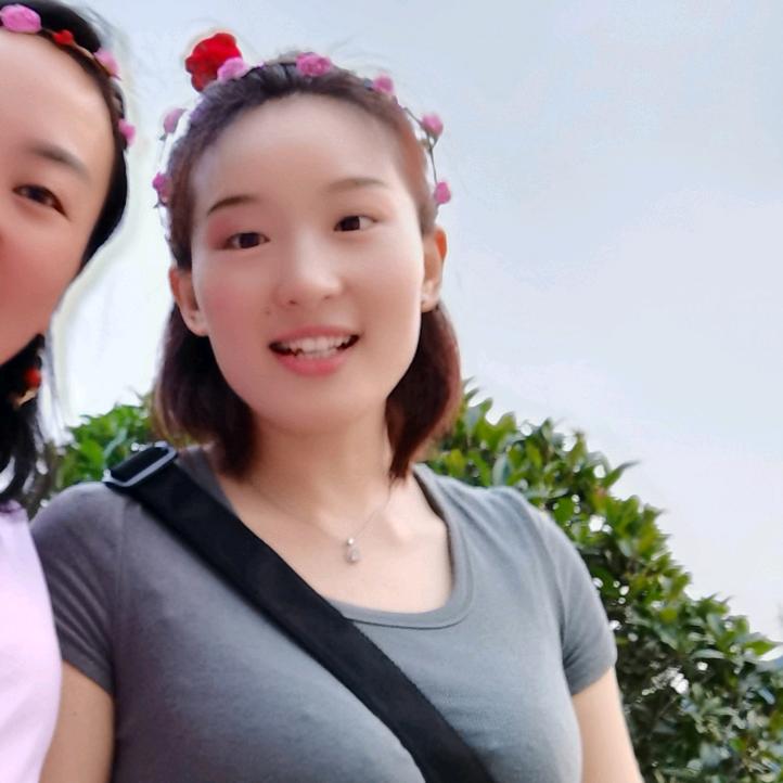 爱哭的哥哥和爱笑的妹妹
