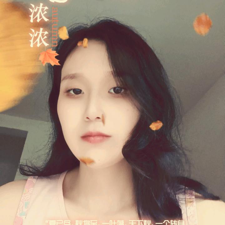莉莉草吖