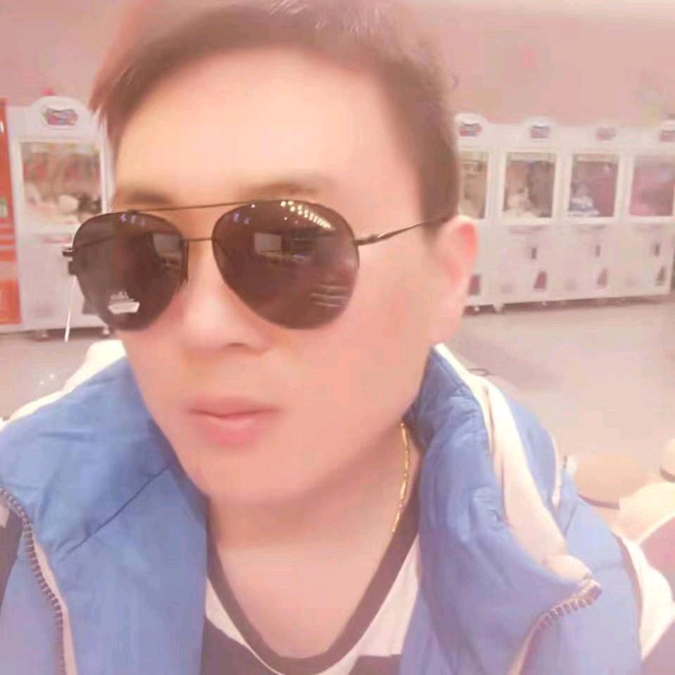 ╭(╯☞小警ε同学☜╰)╮