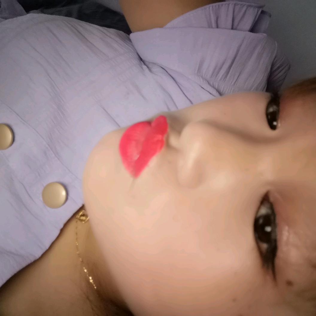 小辣娇依荷_