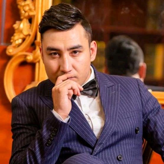 艾纳诗刺青工作室小艾