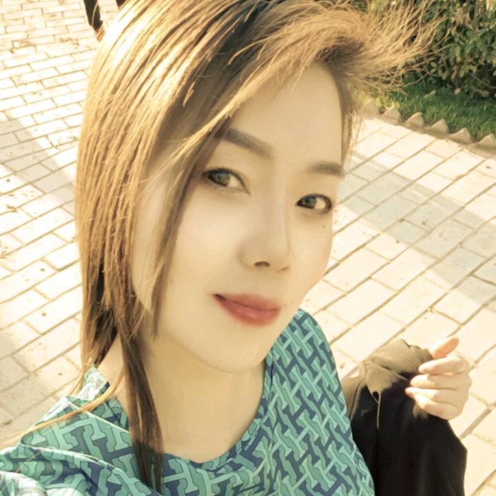 @雪儿（爱搞笑）