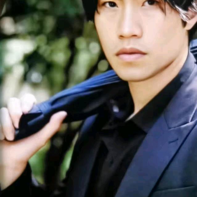 你好有没有兴趣在闲鱼转转卖二手手机和二手