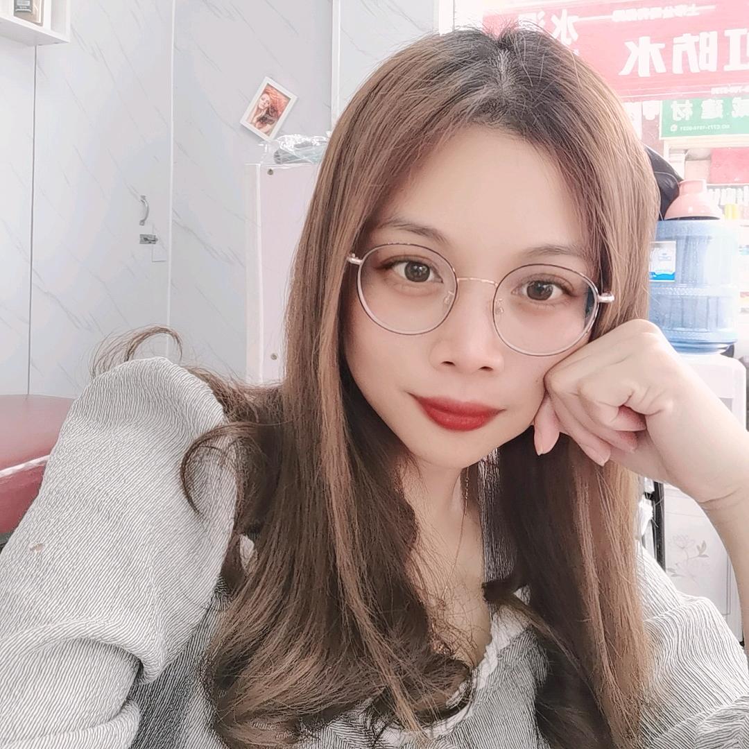 小李子，男装