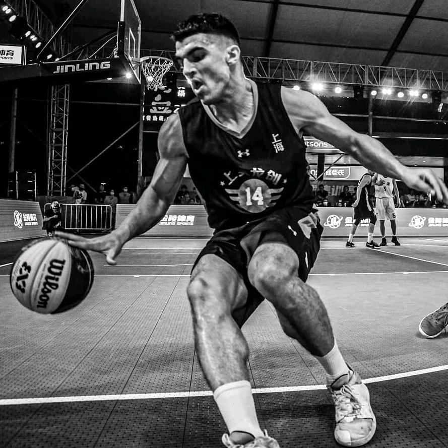 米兰很勤奋🏀