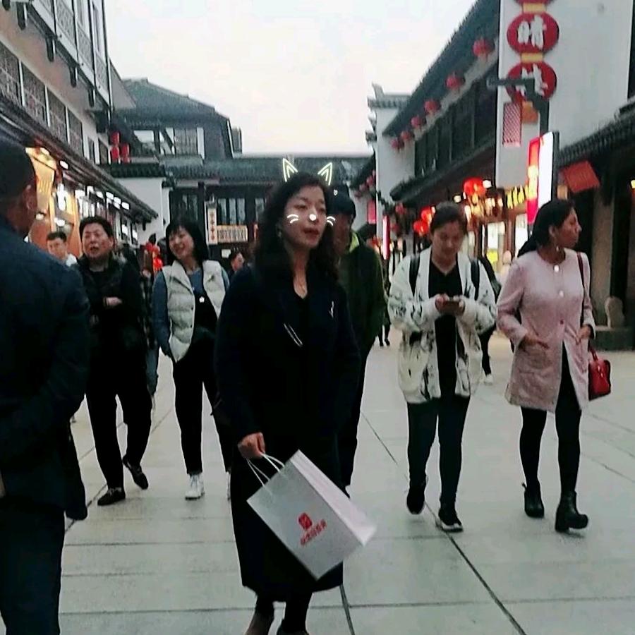 爱自己，有分寸的。