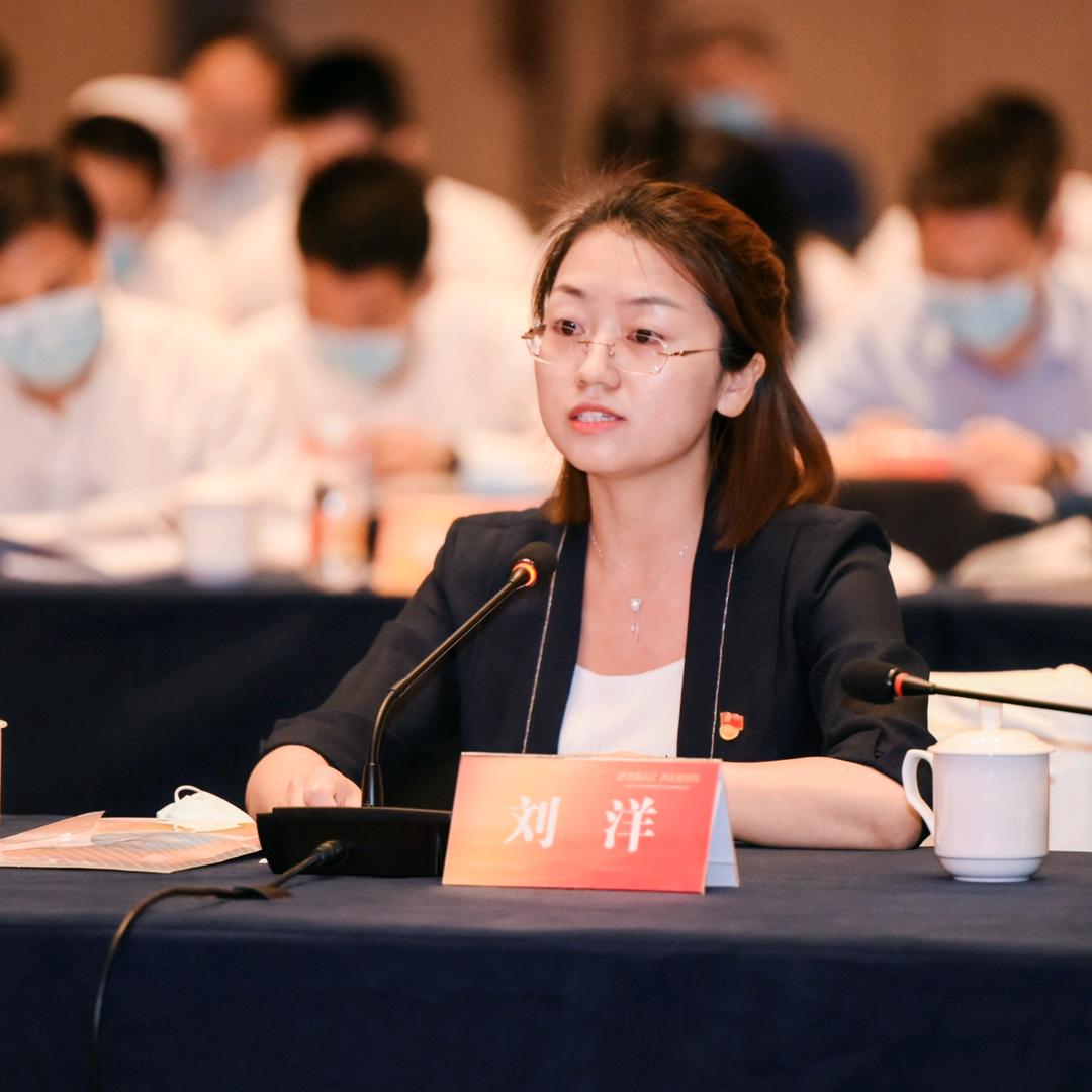 “二孩妈妈”创业青年