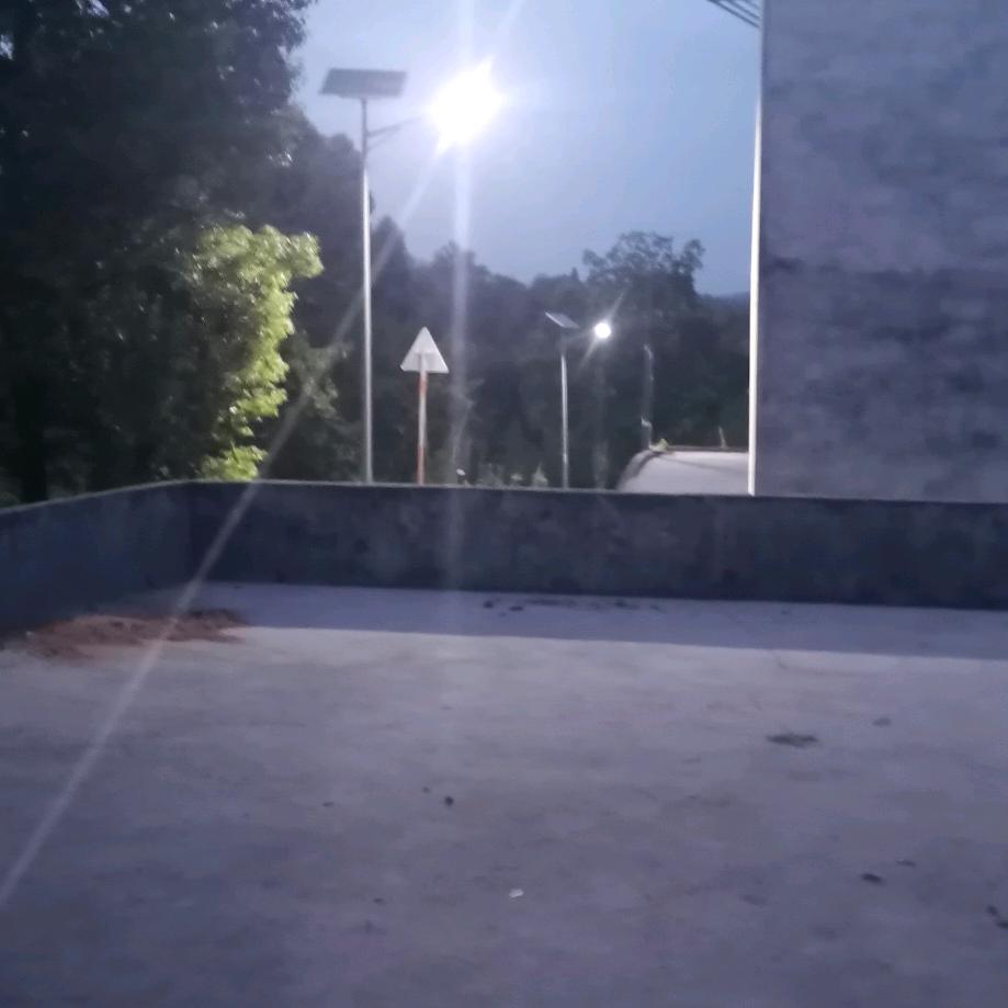 金