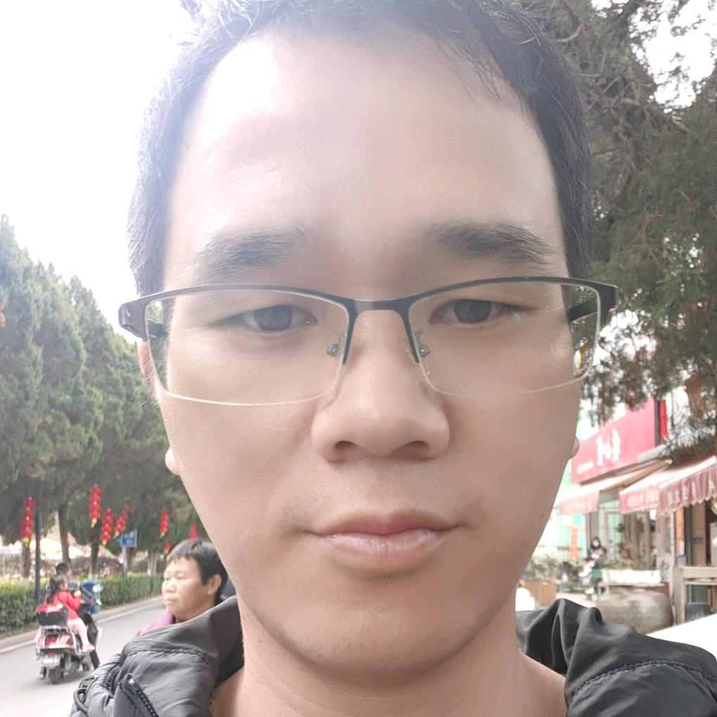 小赖，麻辣烫