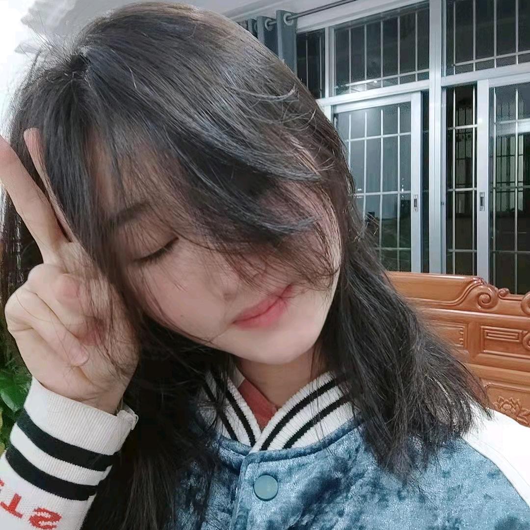 梨子可爱吖
