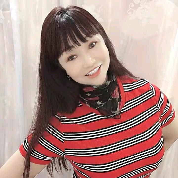 兰花小姑.昆明宝泉兰园