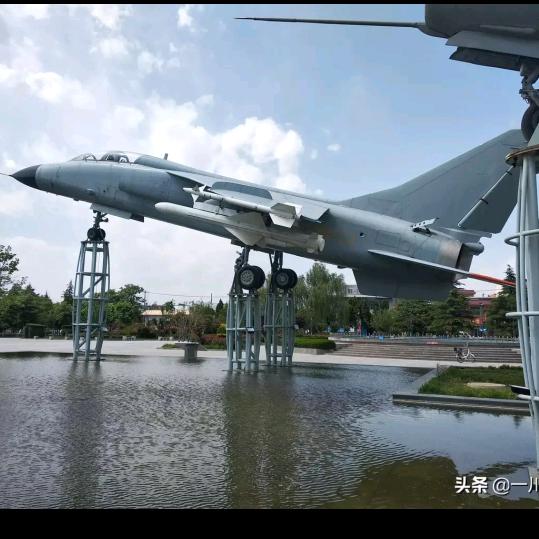 闫良晓锋（）