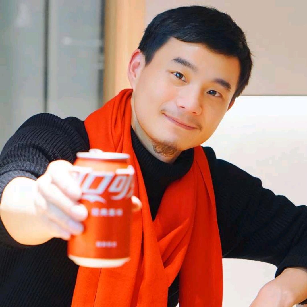 围巾哥萧尘