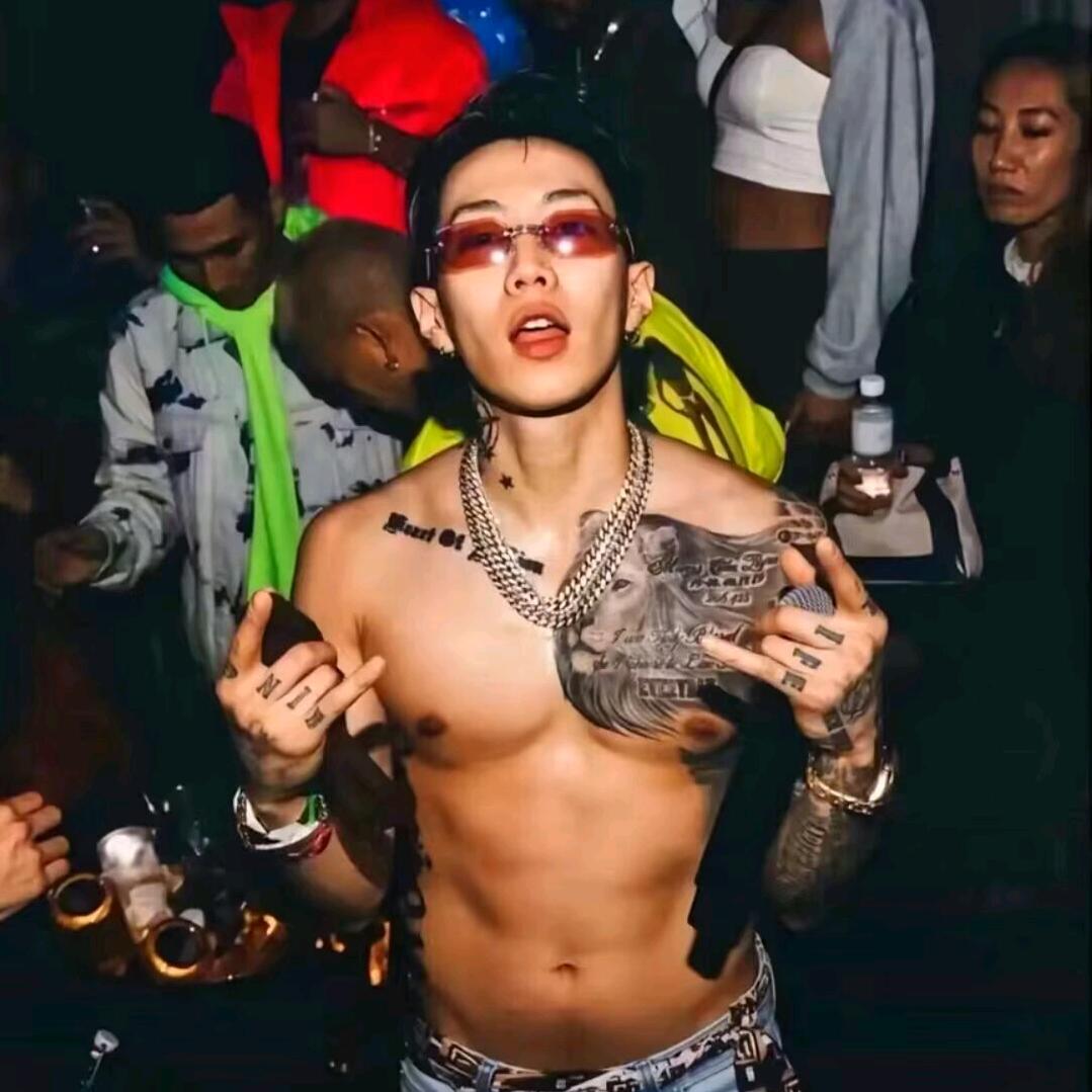 𝙄𝙞𝙞𝙤𝙫𝙚