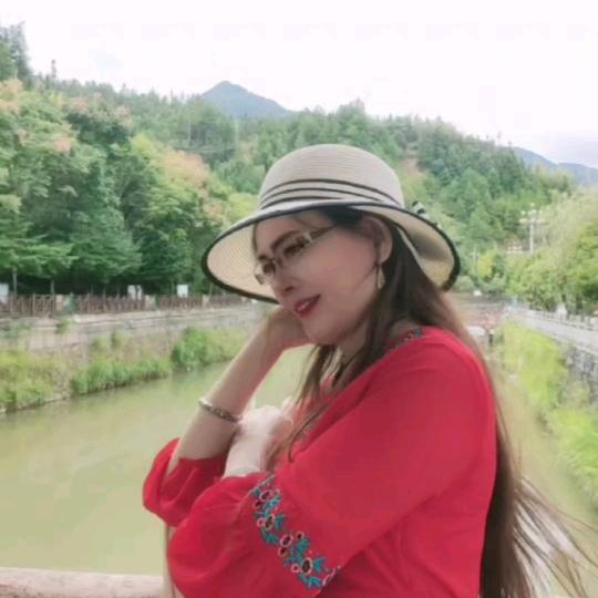 🍊芷 溪🍊