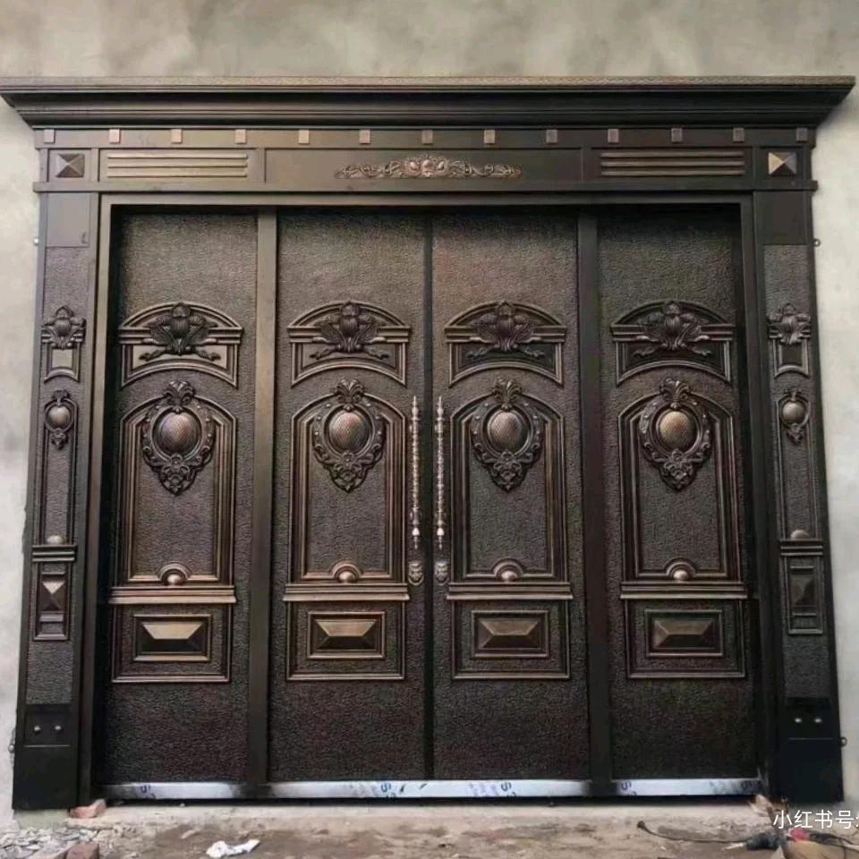 总裁小许在华府天骄做铸铝门