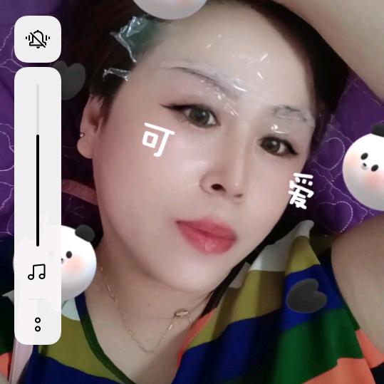 董娜