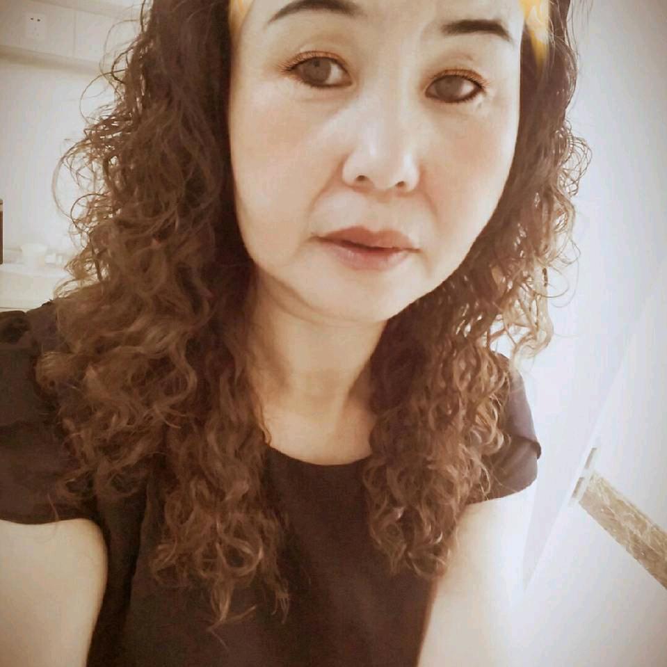 心语穿搭