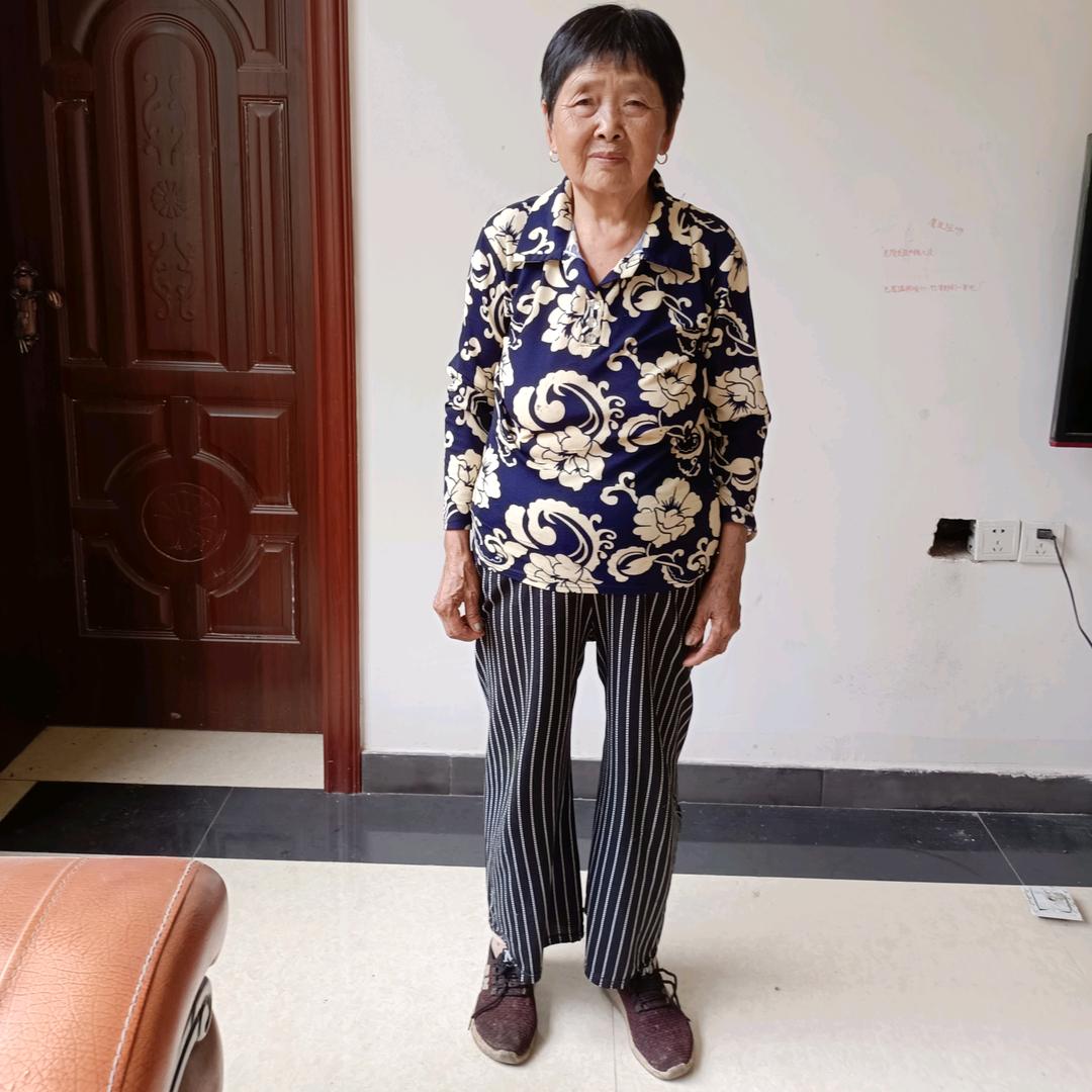 不识字的5零后的张奶奶