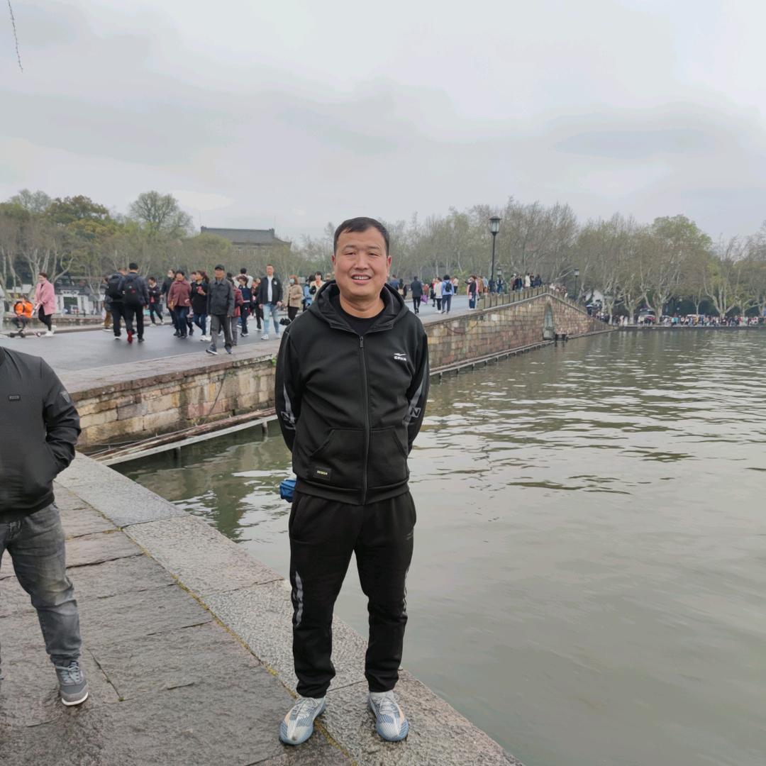 老男孩|｡･㉨･)っ♡　喜欢你♪