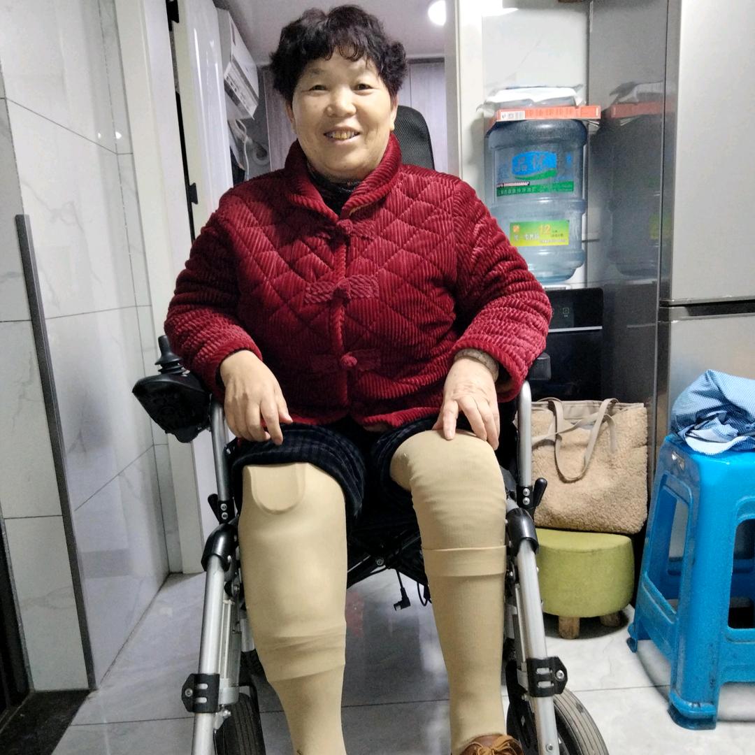 坚强爱爆爆