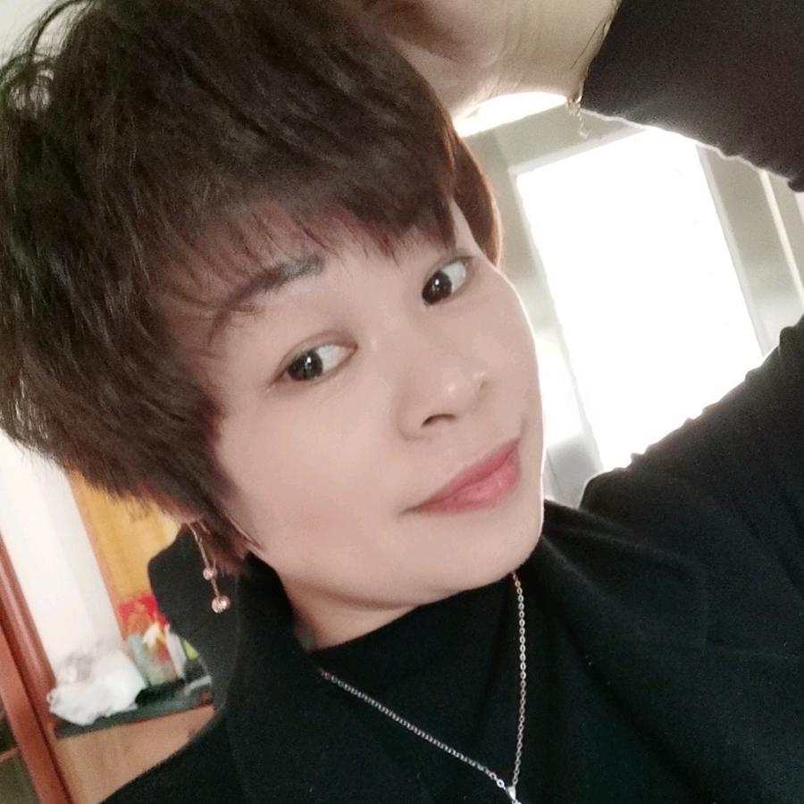 时尚美女装，苏美荣服装店