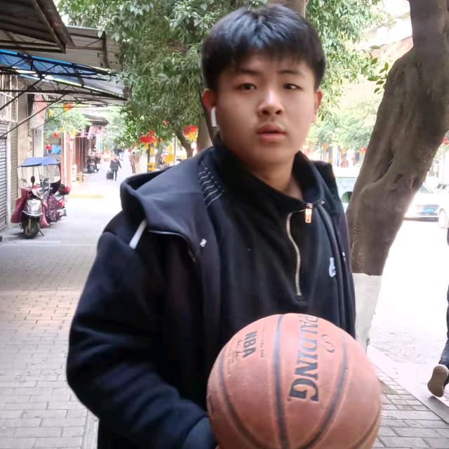 骑着蜗牛看日出（一支路海阁串串火锅）