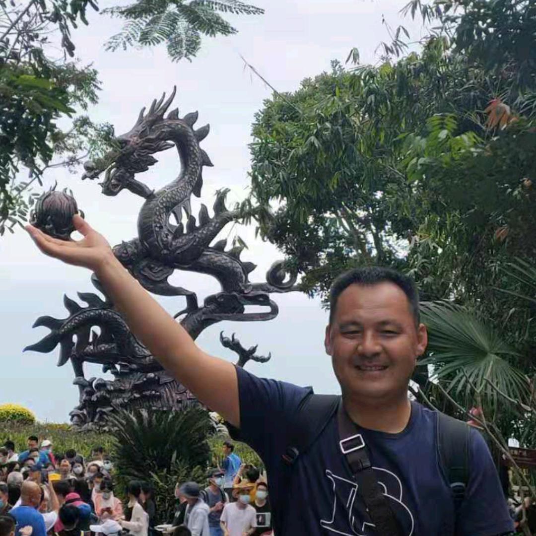 受尽苦中苦，方德人上人