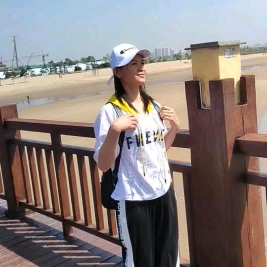 一只小蝴蝶