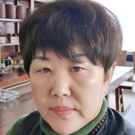 爱茶女