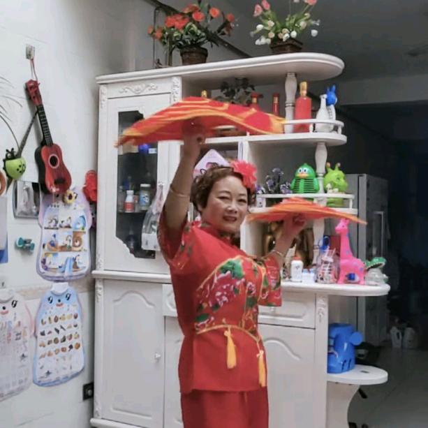 张幺妹首播中午1:50分