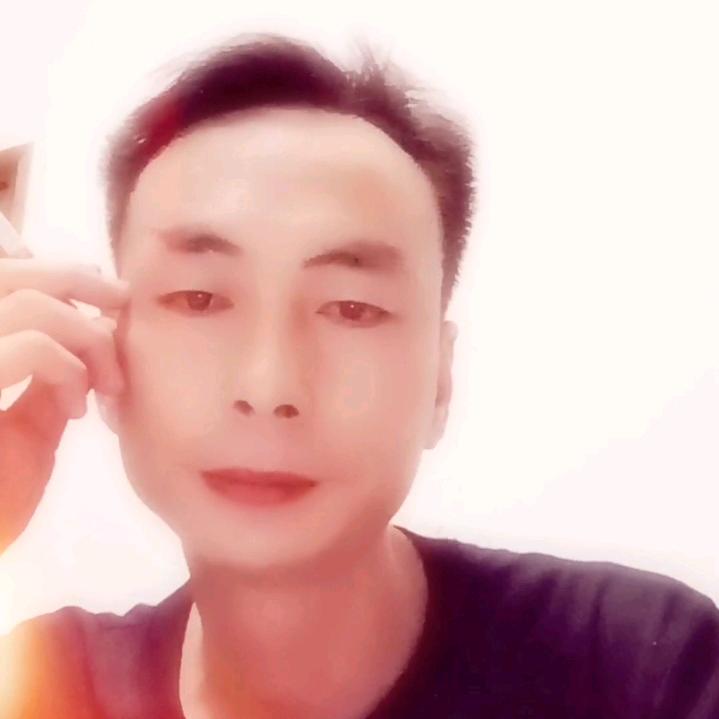 飘落红唇
