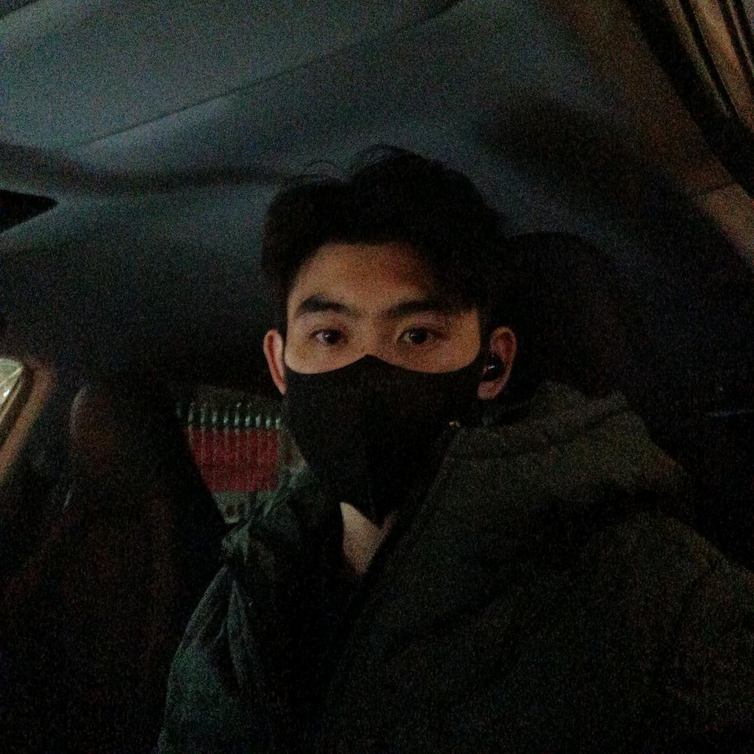 凝霜华烨