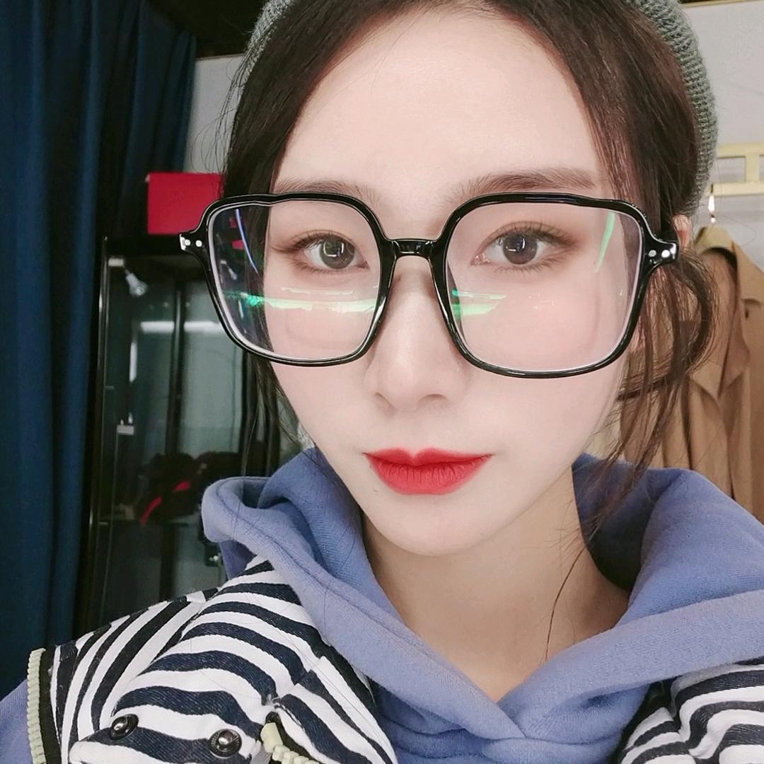 爱斐尔化妆师安琪