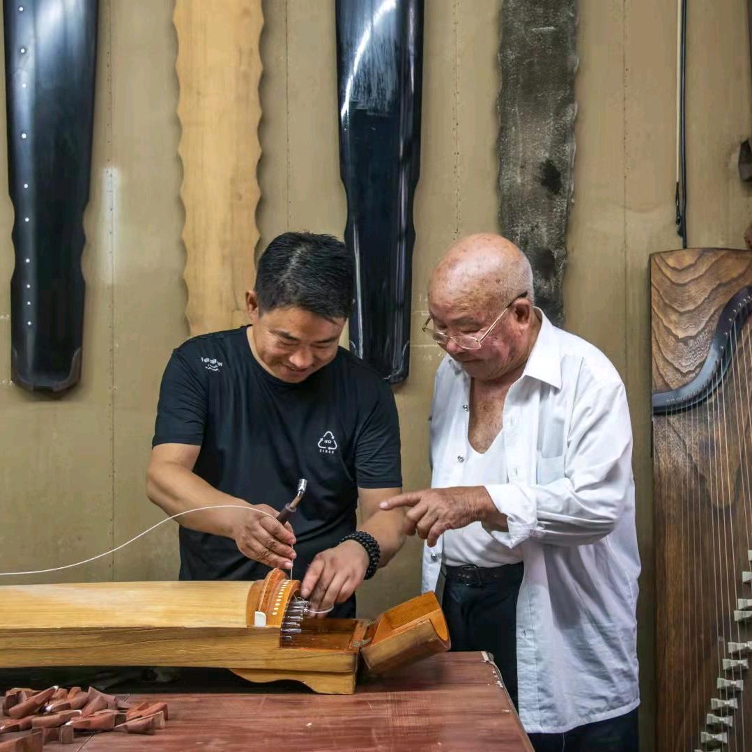 陈铮制作大师级乐器