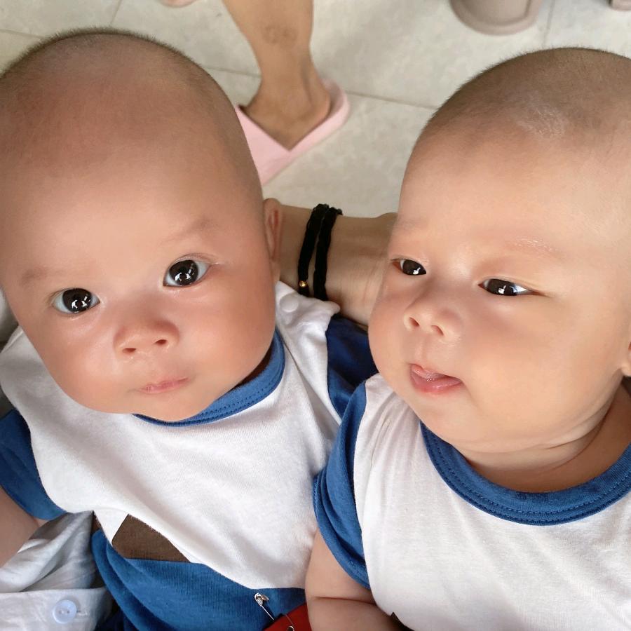 双胞胎孙子，奕博，奕阳