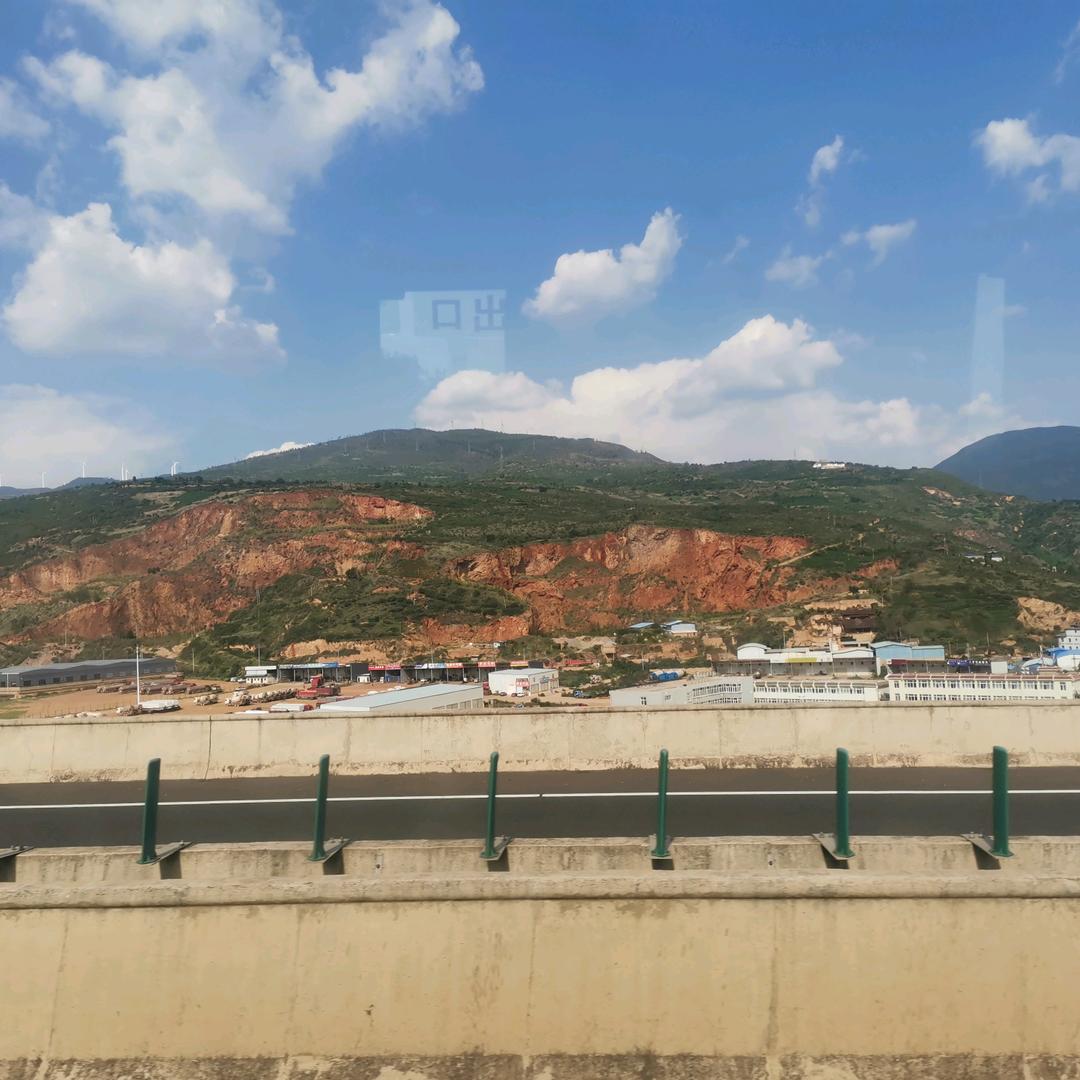 一拳一个小学生