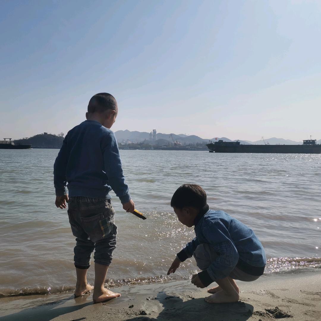 卖家具的小姨姨