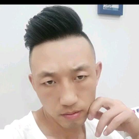 农村小🔥伙