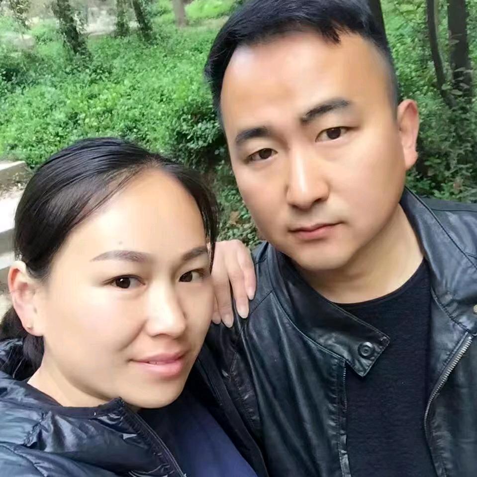 开着大奔收破烂