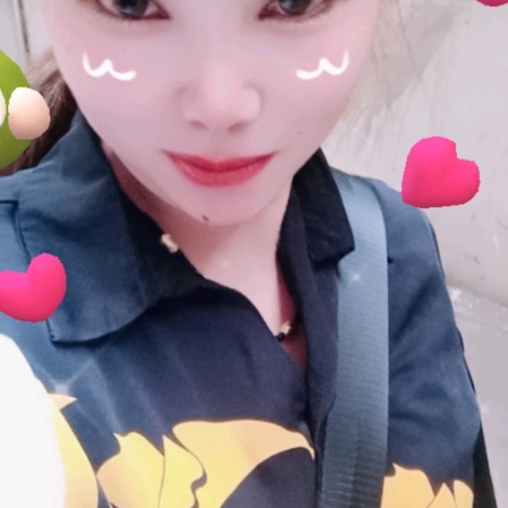 电梯妹妹李