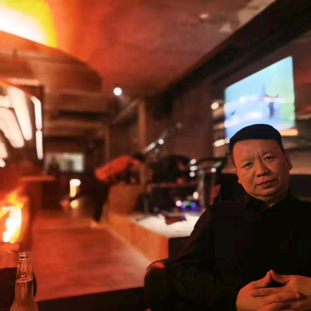 辉哥-新能源