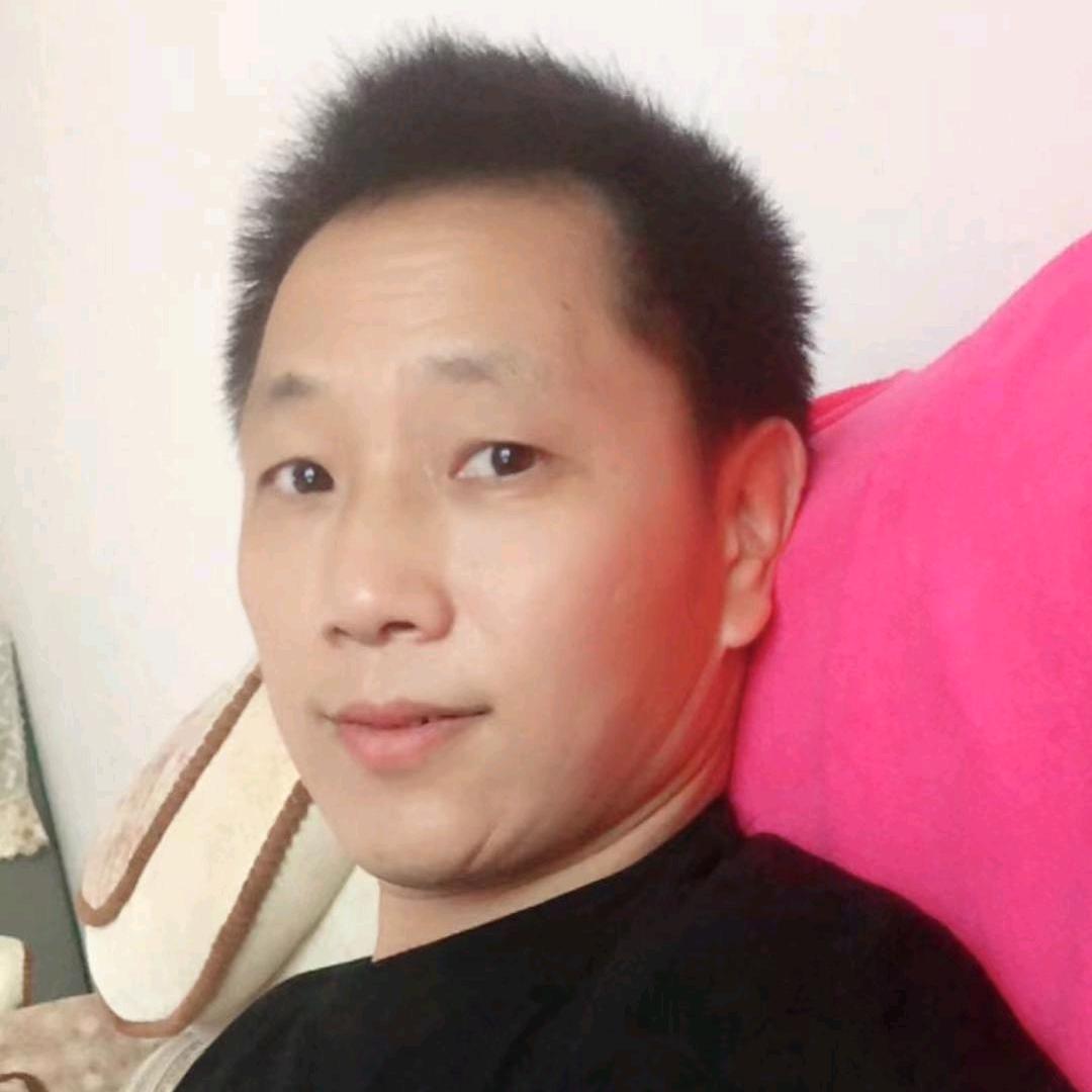 爱唱歌🎤的砖业华哥